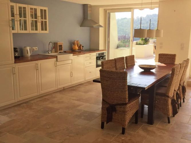 Villa in Ampus With Panoramic Views & Pool
