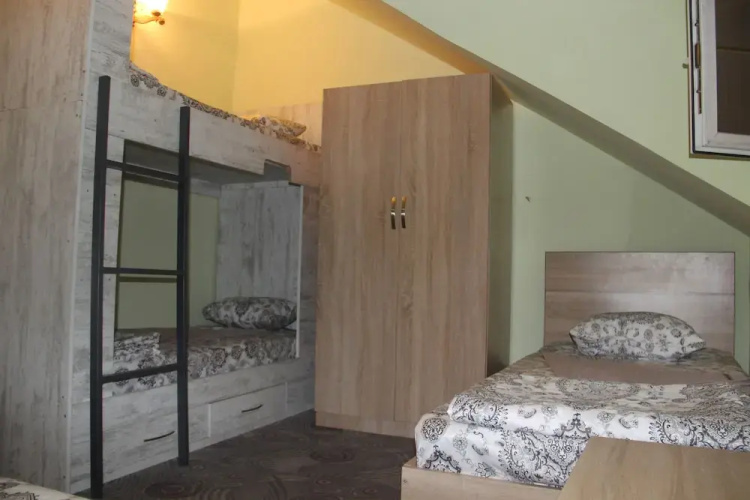 Armenner Hostel And Tours