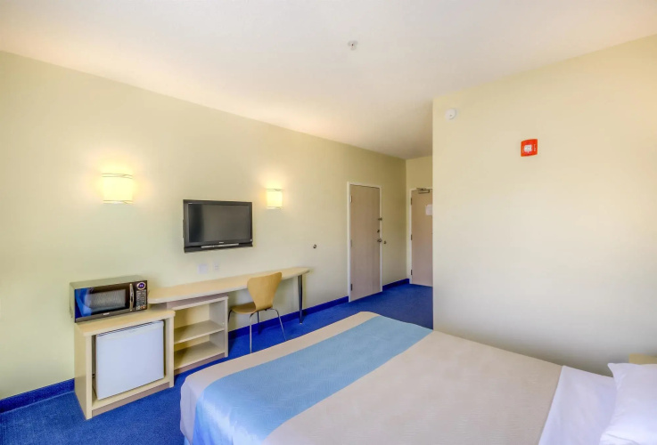 Aurora Inn Estevan