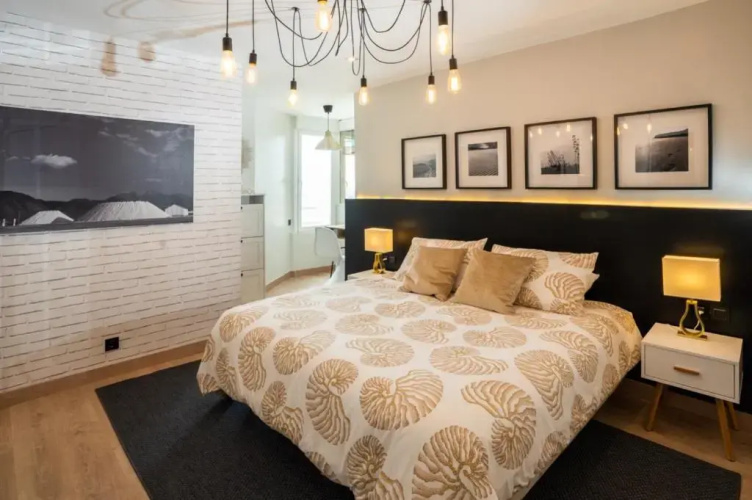 Level 11 Apartment