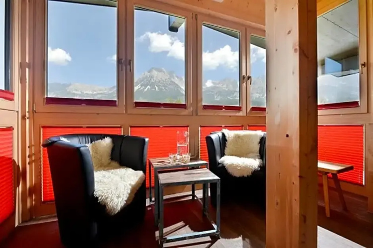 ALP king Hostel