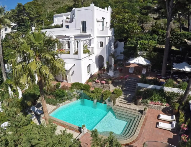 Villa Aurora