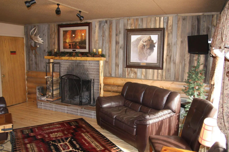Moose Creek Inn