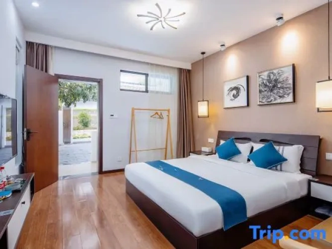 Standard Double room with courtyard view