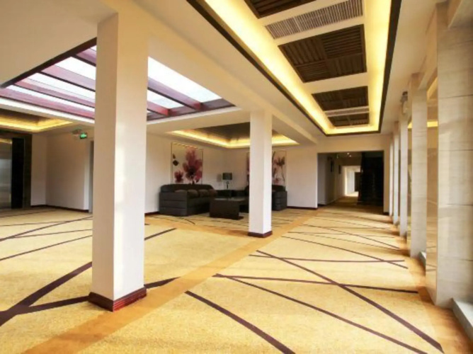 Garden Hotel