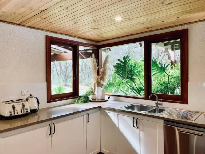 3 Bedrooms Cottage