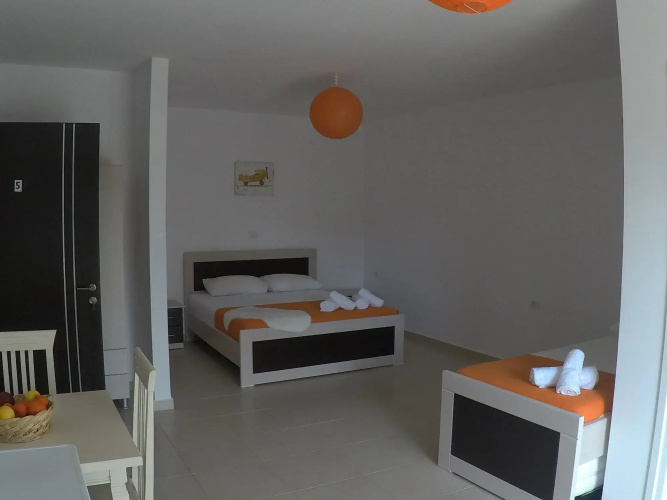 Prive Hotel and Apartment