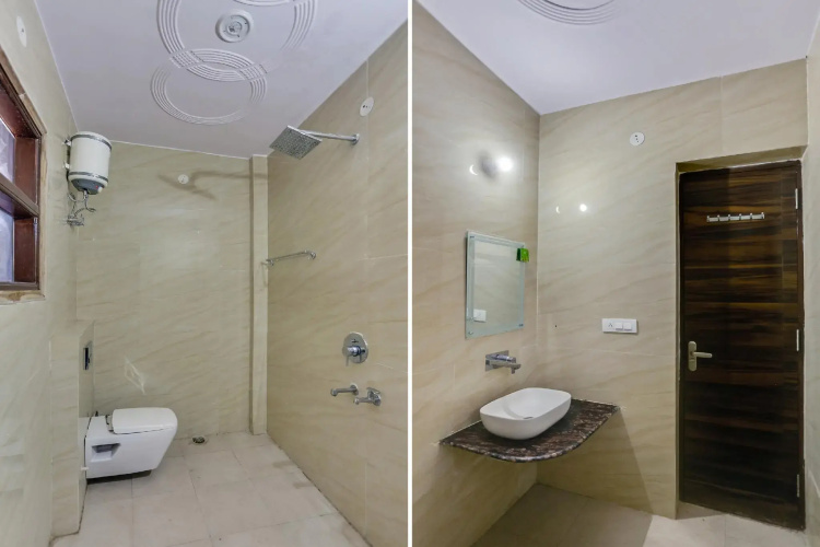 OYO 76178 Premium Stays