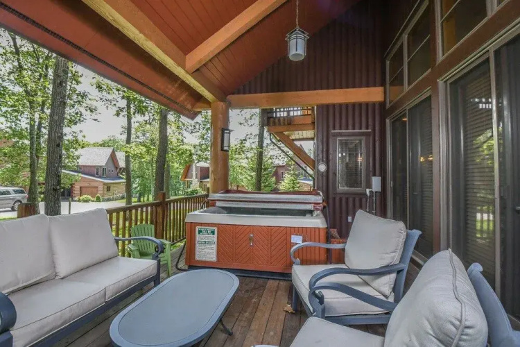 Summit Lodge