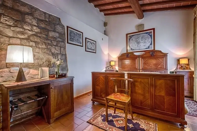 Classic Twin room with view