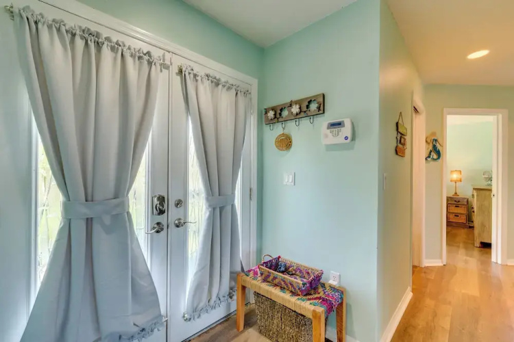 2 Mi to Ocean: Home w/ Pool in Hernando Beach!