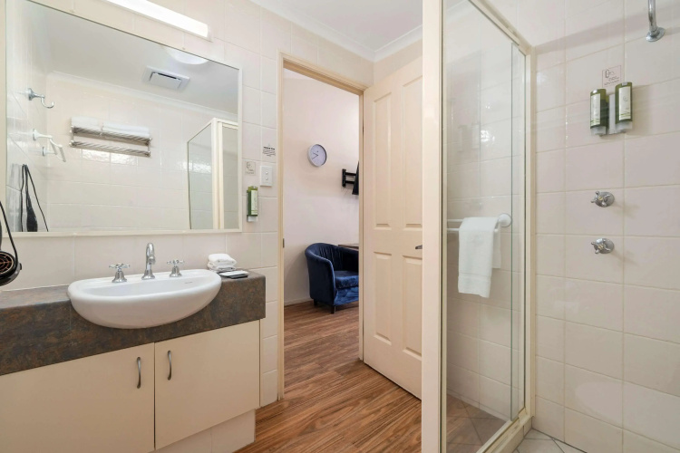 Caboolture Central Motor Inn, SureStay Collection by BW