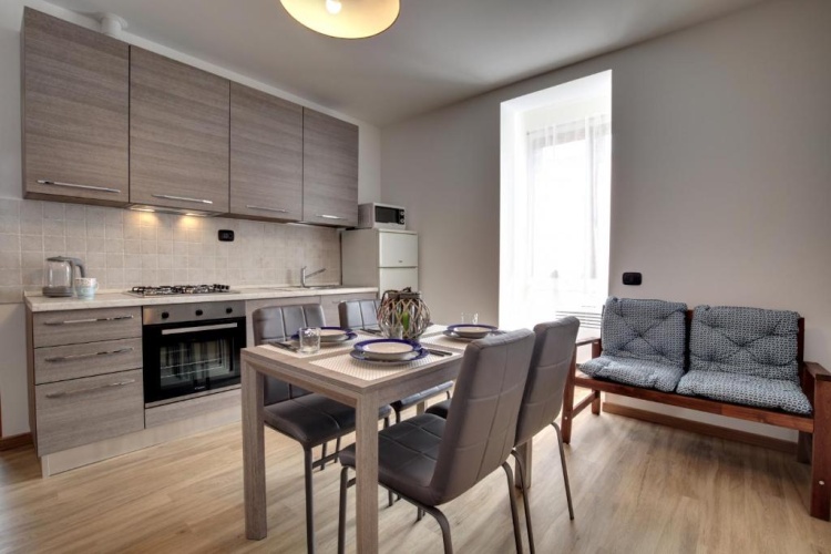 2 Bedrooms Apartment