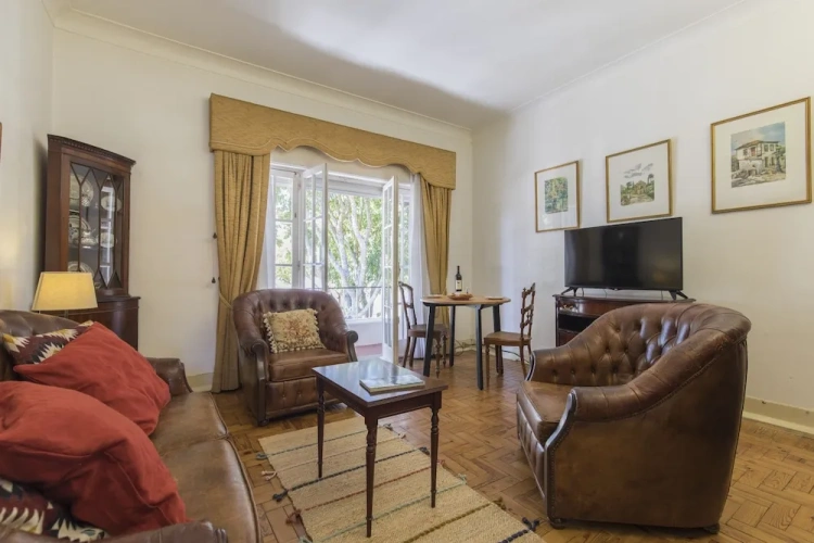 2 Bedrooms Apartment with city view