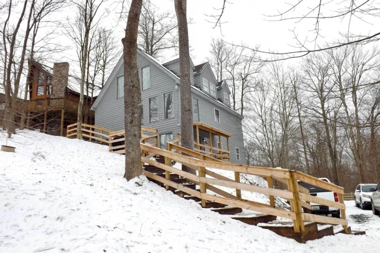 4 Bedrooms Cottage