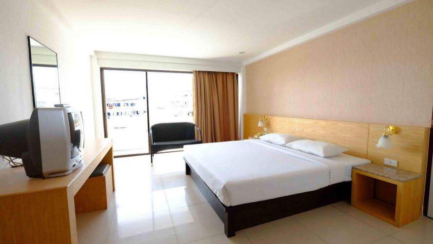 Welcome Plaza HotelOver view