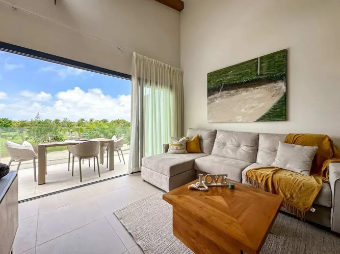 Fantastic Penthouse at Golf Course