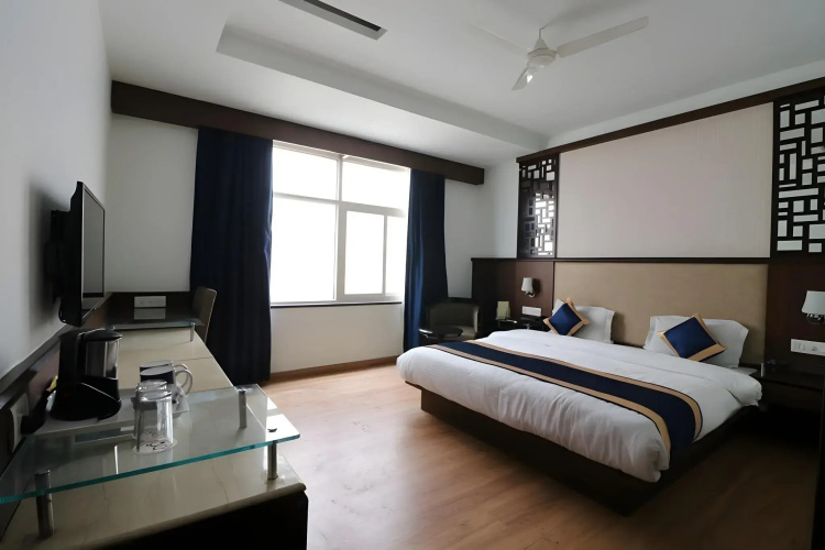 Hotel Myriad Lucknow