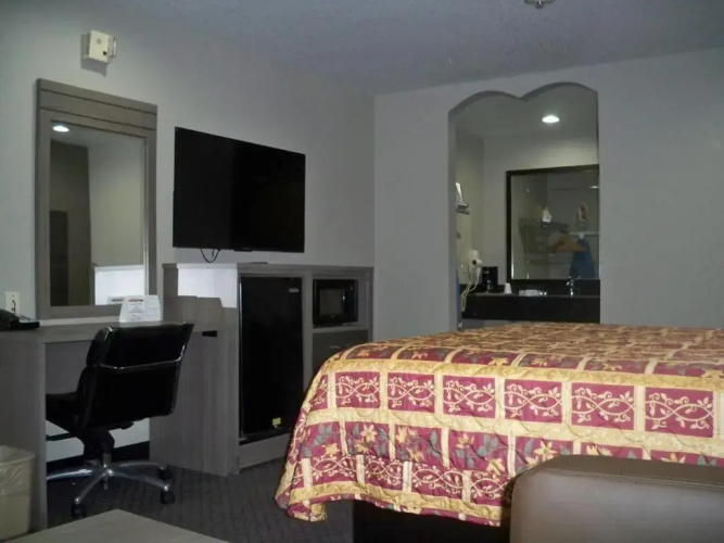 Scottish Inn & Suites