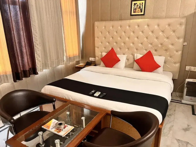 Gracious Inn Hotel by OYO Rooms
