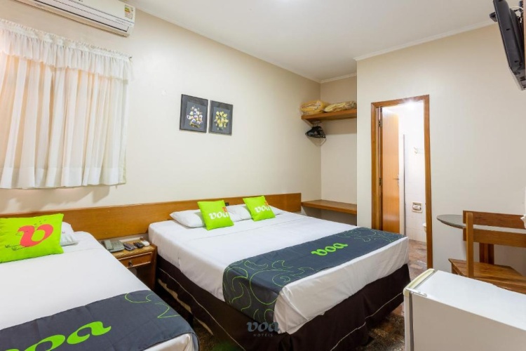 Standard Triple room