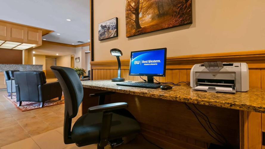 Invermere Inn