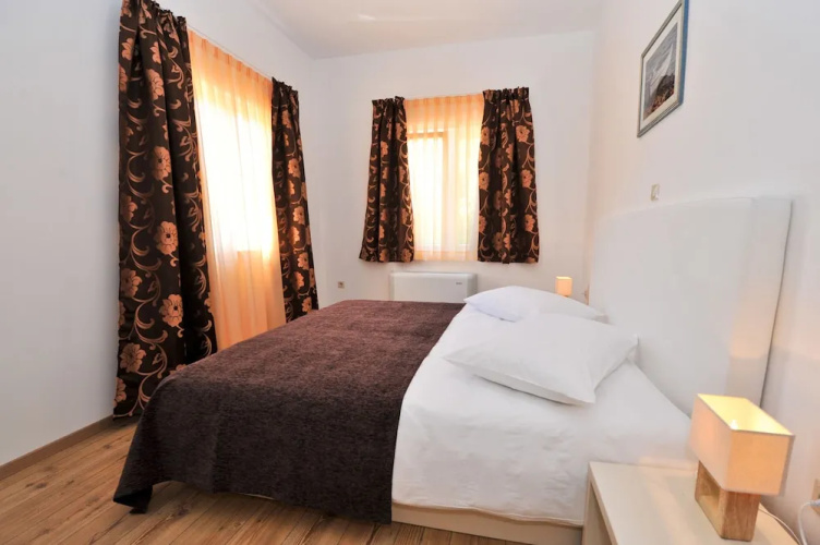 Lastura Aparthotel & Mobile Homes