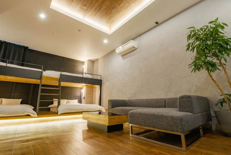 Deluxe Studio