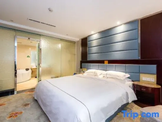 Deluxe Double Suite