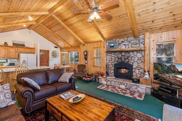 025 - Pacific Crest Trail Cabin