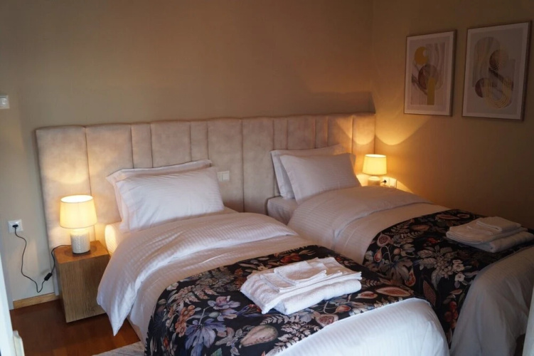 Daphne Luxury Apartment
