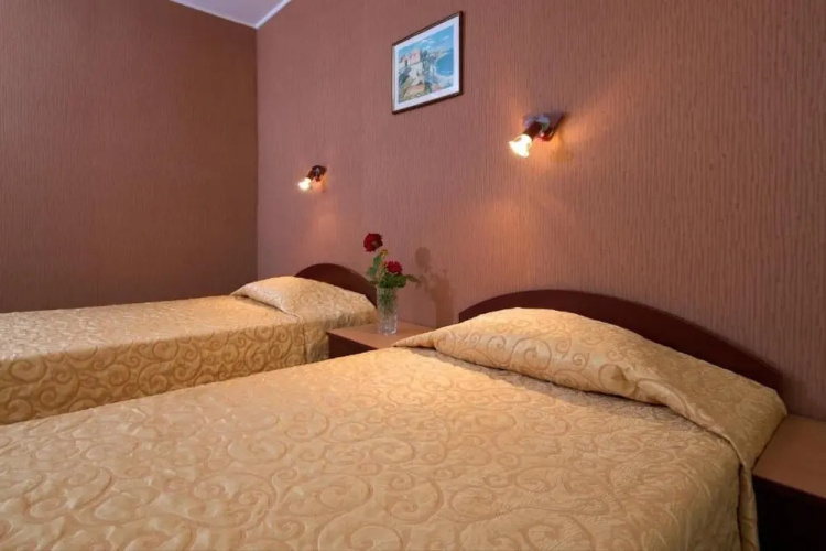 Kris Hotel