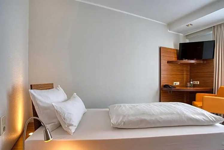 Standard Double room with view