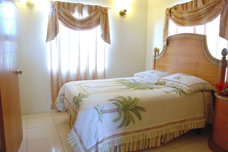 Connie's Comfort Suites