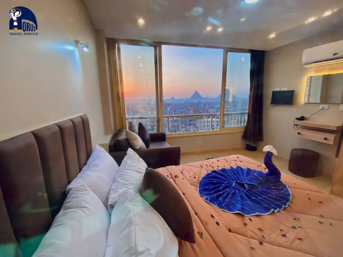 Horus Horizon INN Pyramids View