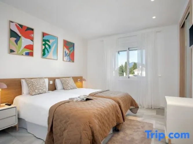 2 Bedrooms Apartment