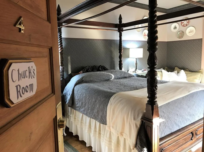 Parish House Inn