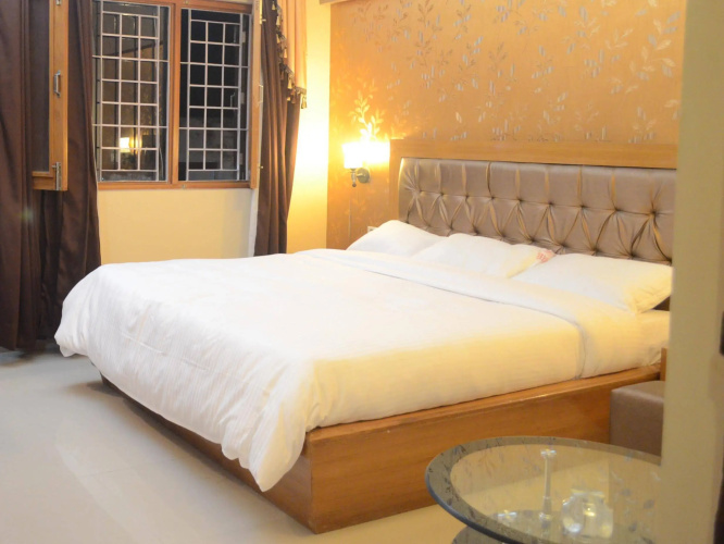 Hotel JSR INN
