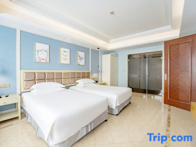 2 Bedrooms Quadruple Family Suite