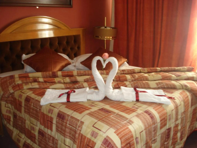 Cesars Plaza Hotel