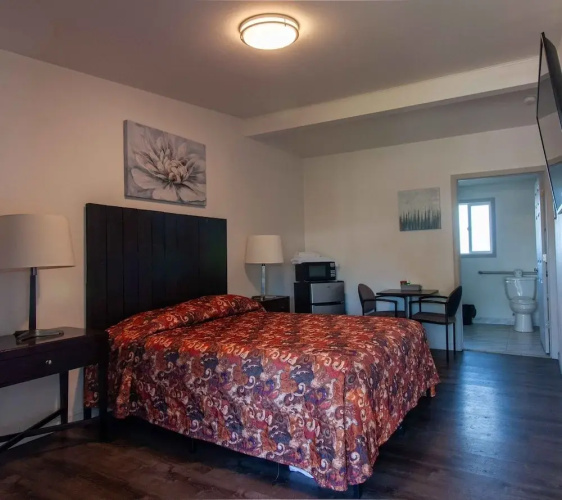 Golden Kent Motel