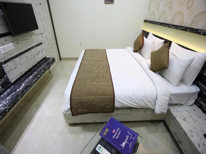 OYO 2456 Hotel Narayan Inn