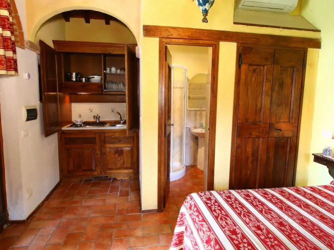 Chalet With Pool in Cortona