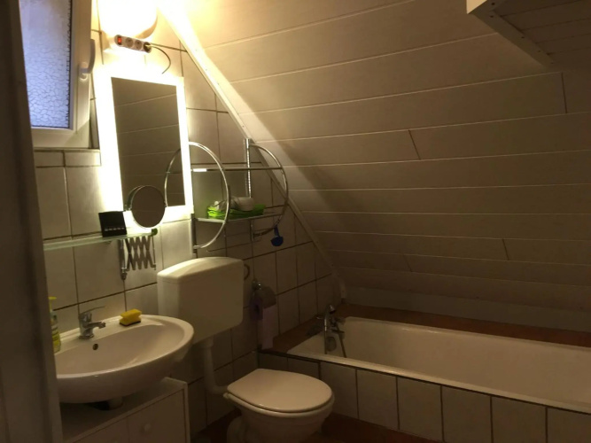 frühsonnige Innenstadt-Vollkomfort-Wohnung