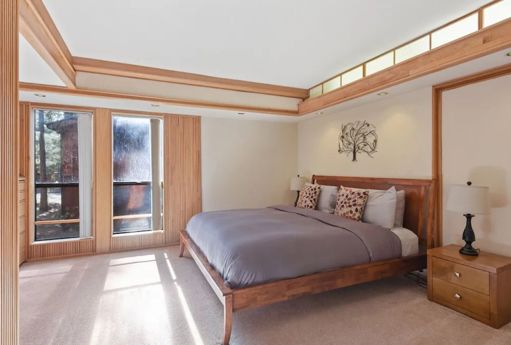 Sunset Lodge