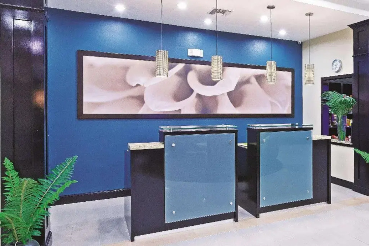 La Quinta Inn & Suites Marshall