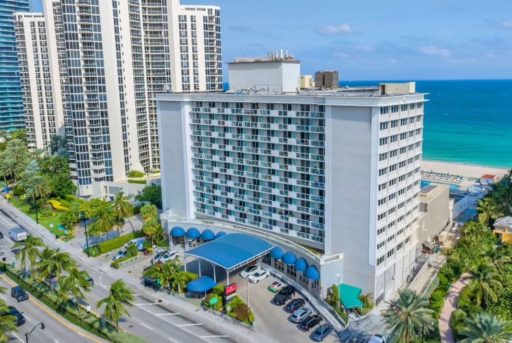Ramada Plaza by Wyndham Marco Polo Beach Resort photo 26