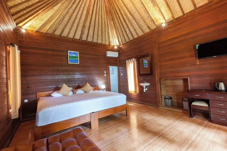Superior Double room with balcony and with garden view