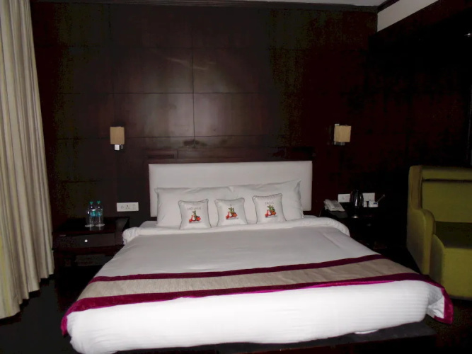 Hotel Saurabh Candy By Peppermint