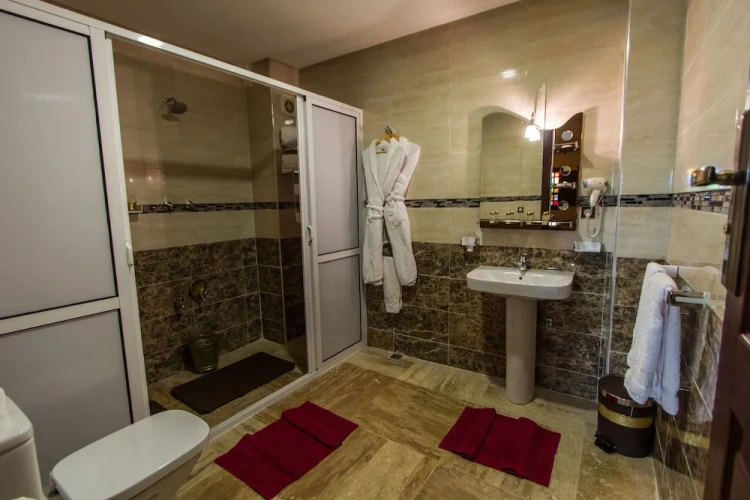 Quadruple Suite